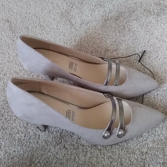 Shoe - Picture 4 of 8